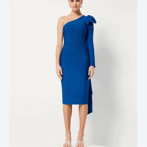Elliatt Dresses & Skirts - Elliatt Rhiannon Midi One Shoulder Bow Dress in Cobalt Blue size Small $230